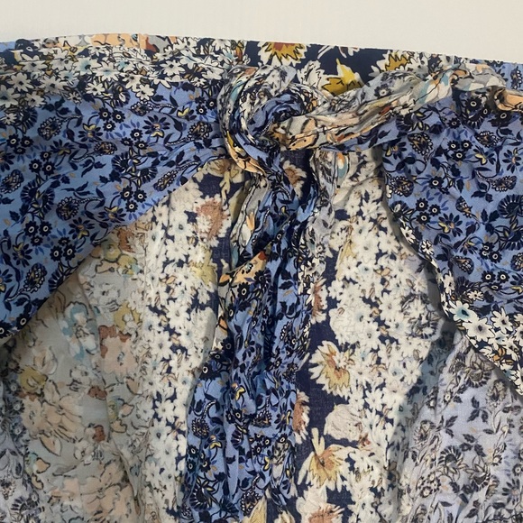 Hallelu Boutique - Strapless Navy Floral Jumpsuit with Tie Back/Leg Slits - L - Picture 3 of 10